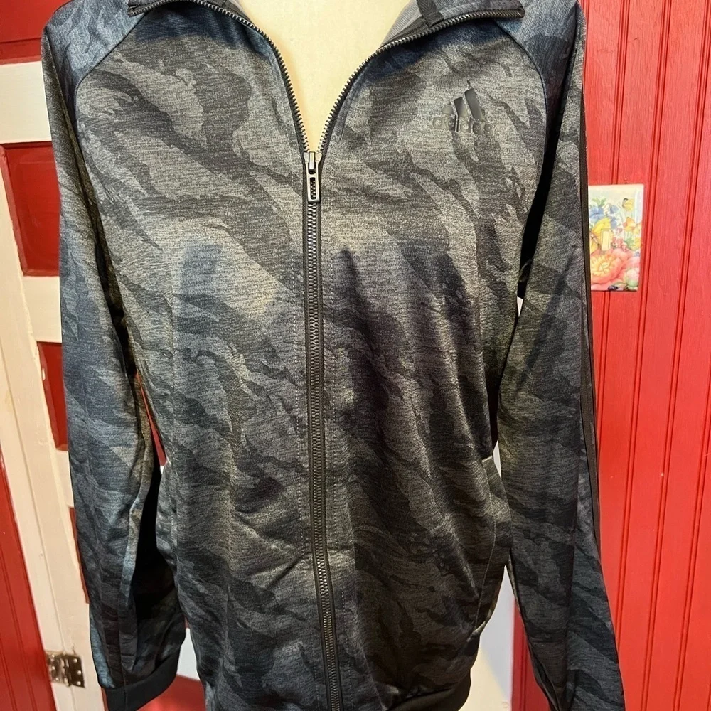 NWOT Men’s Adidas Black Gray Camo Jacket S